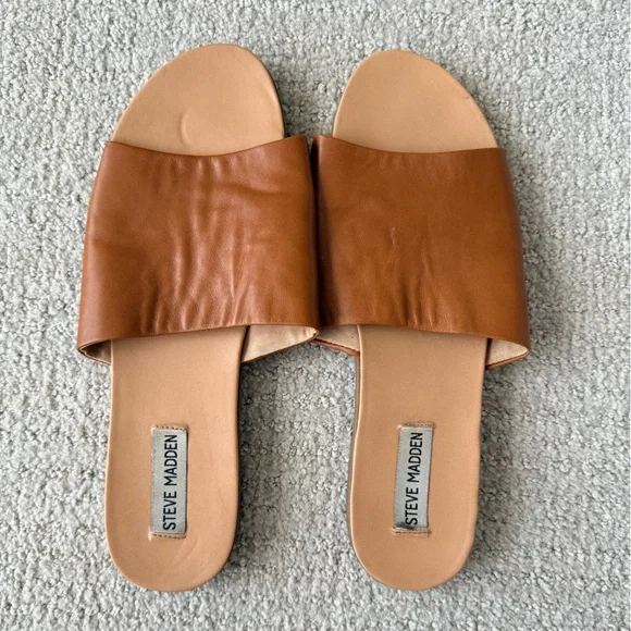 Steve Madden Karolyn Cognac Leather Slide - Picture 2 of 4